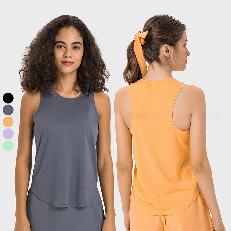 ¿Por qué se está volviendo cada vez más popular la camiseta sin mangas?